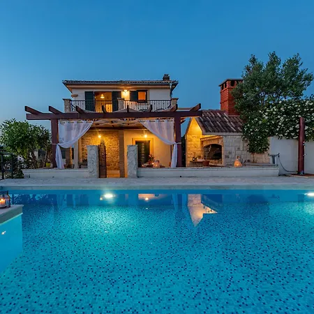 Noa Zadarvillas Vila Zadar