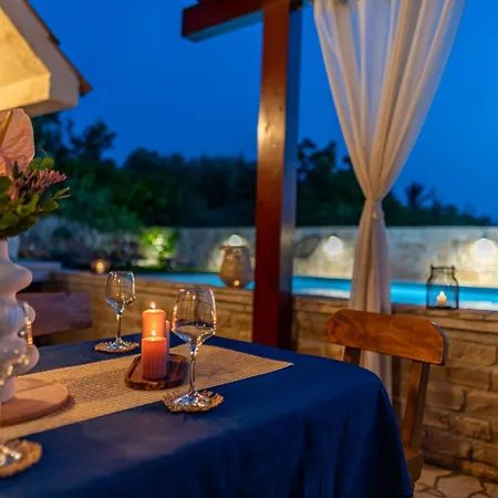 빌라 Noa Zadarvillas